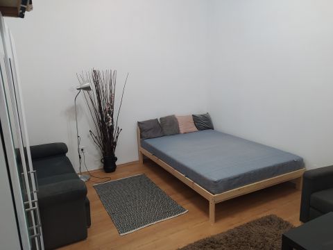 Kiadó Lakás 1074 Budapest 7. kerület 