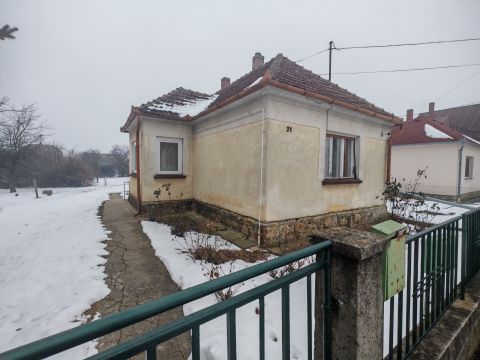 Eladó Ház 8373 Rezi 