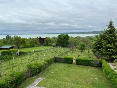 Eladó Ház 8237 Tihany , Kopaszhegy, gyönyörű panorámás nyaraló