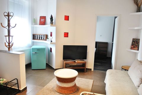 Eladó Lakás 6000 Kecskemét BEFEKTETŐK! Airbnb full belvárosi tégla lakás ELADÓ