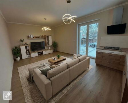 Eladó Ház 6000 Kecskemét KIVÉTELES MINŐSÉGBEN, 2025-ben felújított családi ház!