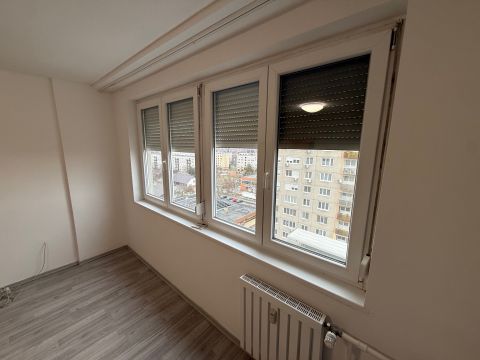 Kiadó Lakás 6100 Kiskunfélegyháza Jó állapotú, felújított 2 szobás lakás KIADÓ!