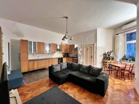 Eladó Lakás 1061 Budapest 6. kerület 