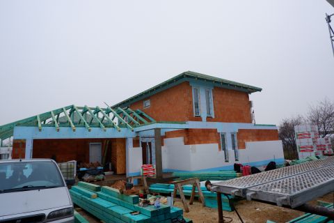 Eladó Ház 8000 Székesfehérvár Öreghegy, zsákutca, 401 m2 saját telekrészen.