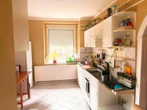 Eladó Lakás 9222 Hegyeshalom , Zrinyi Miklós utca környéke