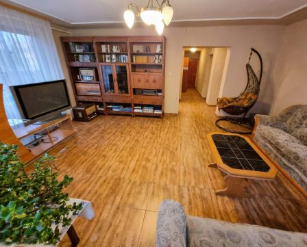 Eladó Ház 2318 Szigetszentmárton Szigetszentmártonban központi helyen