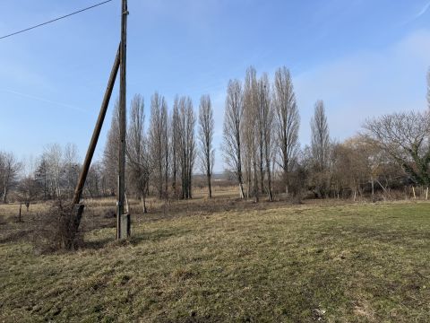 Eladó Telek 8242 Örvényes , Örvényes Hősök tere