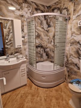 Eladó Ház 2200 Monor Monoron közel a Bacchus térhez felújított zártkerti ház