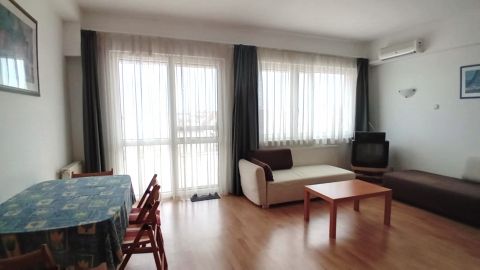 Eladó Lakás 8600 Siófok Belvárosi, 2 szobás, amerikai konyhás, 28 nm teraszos lakás