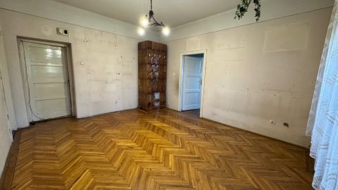 Eladó Lakás 4024 Debrecen Belváros vonzáskörzetében 109 nm-es felújítandó lakás ELADÓ!