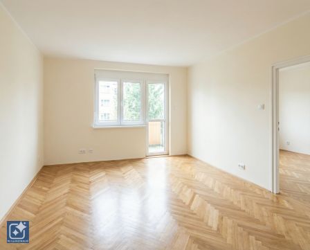 Eladó Lakás 2060 Bicske 