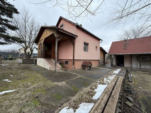 Eladó Ház 2117 Isaszeg 