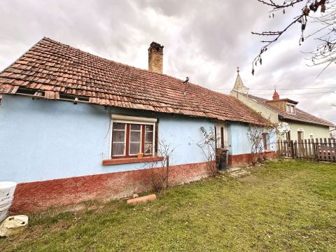 Eladó Ház 8271 Mencshely , csendes utcában