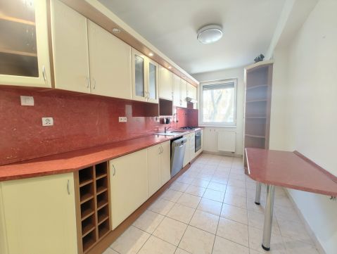 Eladó Lakás 4400 Nyíregyháza BELVÁROS