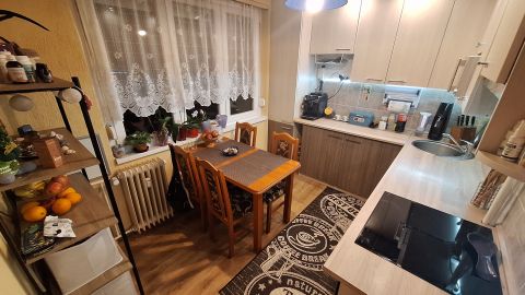 Eladó Lakás 2400 Dunaújváros 