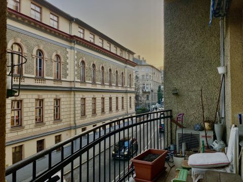 Eladó Lakás 1122 Budapest 12. kerület , Polgári elegancia a budai zöldövezet kapujában