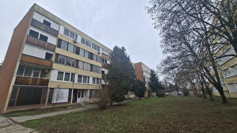 Eladó Lakás 7200 Dombóvár 