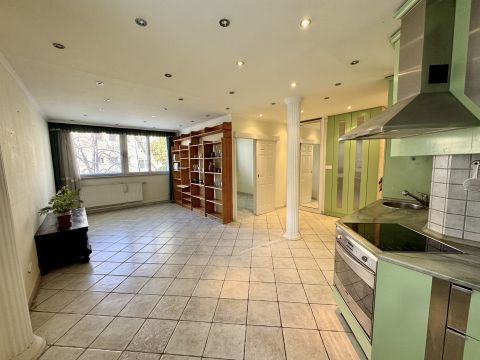 Eladó Lakás 1025 Budapest 2. kerület 