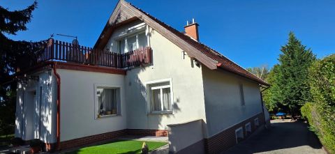 Eladó Ház 2092 Budakeszi , 2092 Budakeszi, elegáns, családi házas