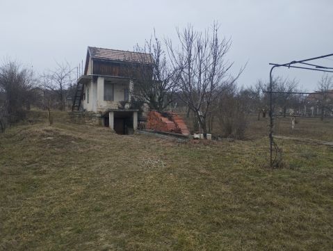 Eladó Ház 8041 Csór , Iszkai úti zártkert, 