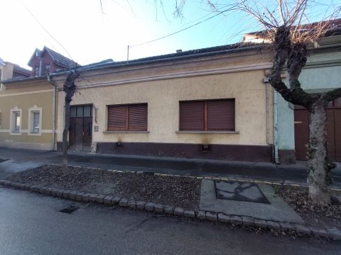 Eladó Ház 2600 Vác Postapark