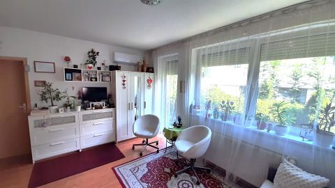 Eladó Lakás 1147 Budapest 14. kerület , Modern, Nappali + 3 félszobás, erkélyes zuglói lakás