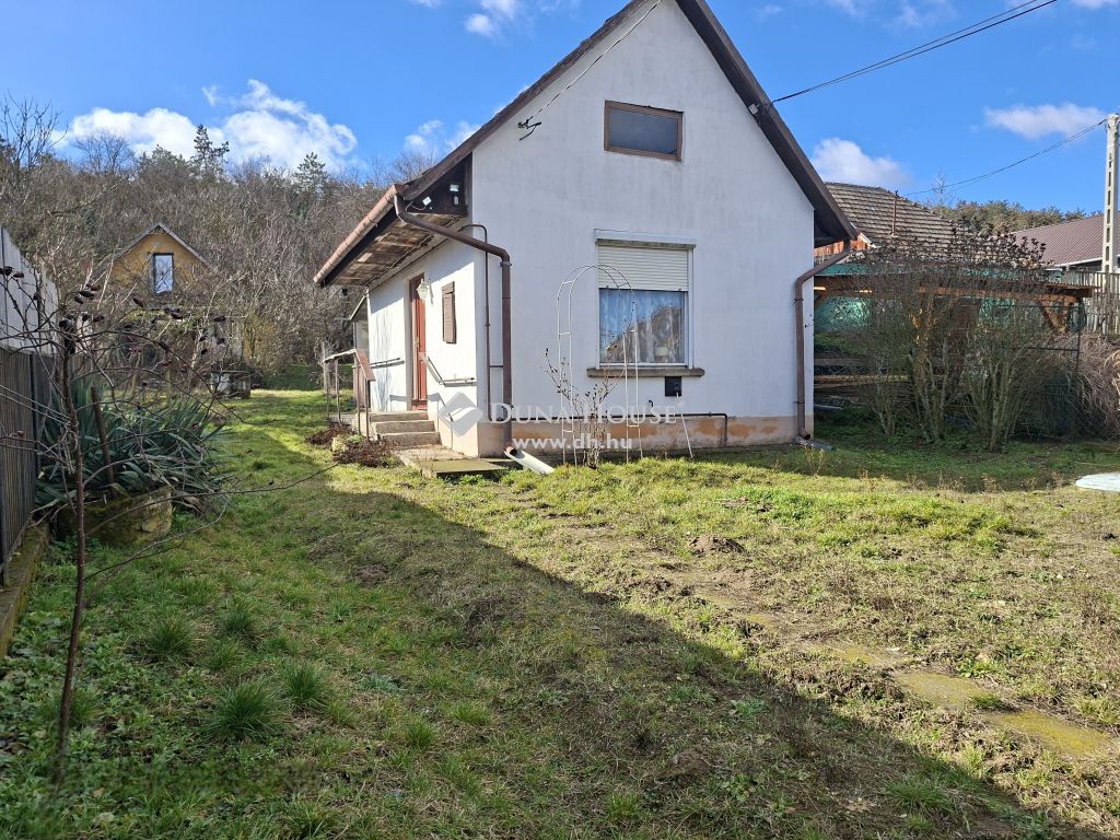 2241 Sülysáp , KÖZPONTBAN A PIAC TÉRTTŐL NEM MESSZE — 1/28