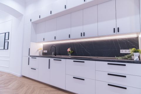 Eladó Lakás 1085 Budapest 8. kerület Kifinomult elegancia nagypolgári épületben 