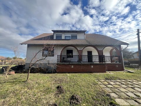 Eladó Ház 2485 Gárdony 