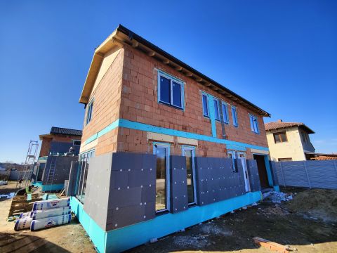 Eladó Ház 1182 Budapest 18. kerület , Újépítésű két szintes Ikerház Bp.XVIII. kerület Almáskertben