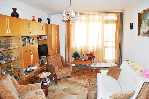 Eladó Lakás 6000 Kecskemét , Kétszobás, kitűnő állapotú, belvárosi 2 szobás lakás ELADÓ