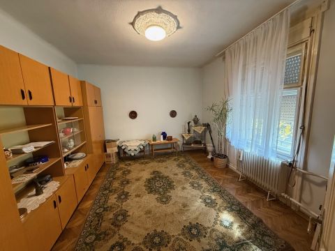 Eladó Ház 1188 Budapest 18. kerület Pestszentimre központjában lévő családi ház