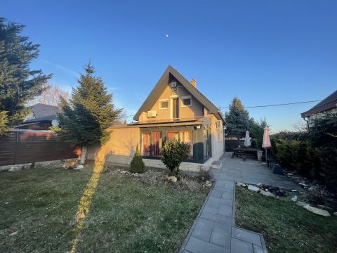 Eladó Ház 2338 Áporka 