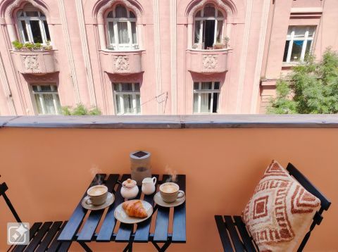 Eladó Lakás 1126 Budapest 12. kerület ERKÉLYES, NAPFÉNYES MAXIGARZON A DÉLINÉL