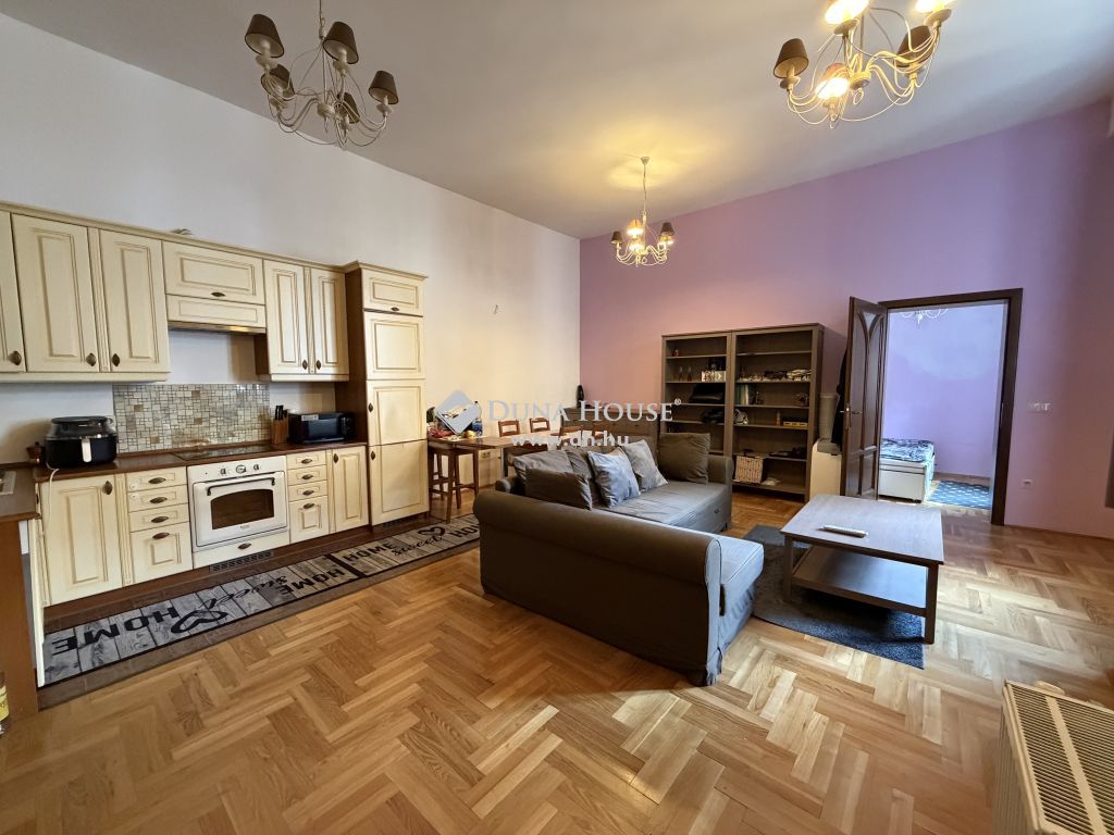 1051 Budapest 5. kerület — 1/26