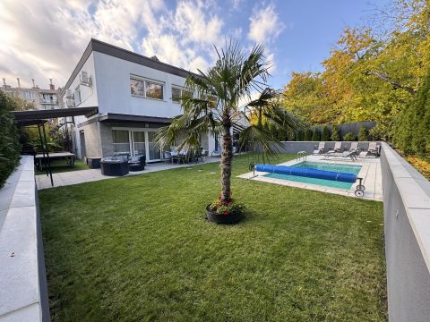 Eladó Ház 1163 Budapest 16. kerület 