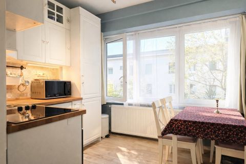 Eladó Lakás 1112 Budapest 11. kerület Felújított, panorámás, erkélyes, beépített bútorokkal!