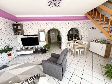 Eladó Ház 1183 Budapest 18. kerület Miklóstelepen, 110 nm-es, belső kétszintes sorházi lakás