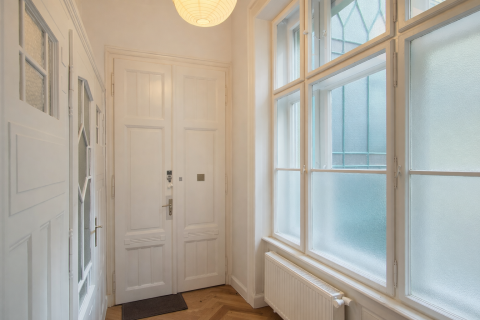 Eladó Lakás 1051 Budapest 5. kerület Polgári otthon vagy befektetés a Bazilika mellett