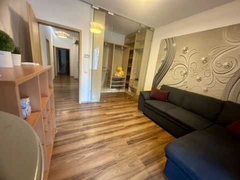 Eladó Lakás 1031 Budapest 3. kerület 