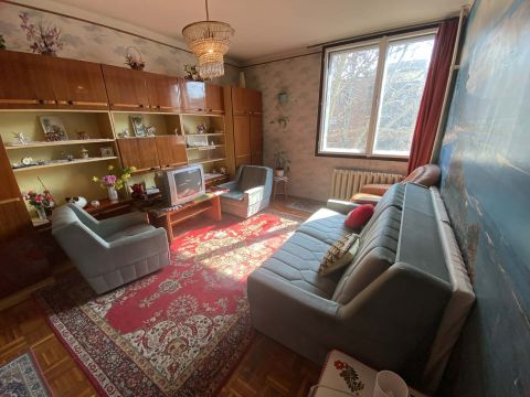 Eladó Lakás 6000 Kecskemét , Belvárosban felújítandó garzon lakás