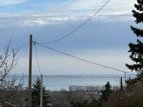 Eladó Telek 8228 Lovas csendes környék