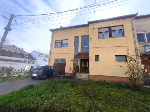 Eladó Ház 7200 Dombóvár , Fészek utca