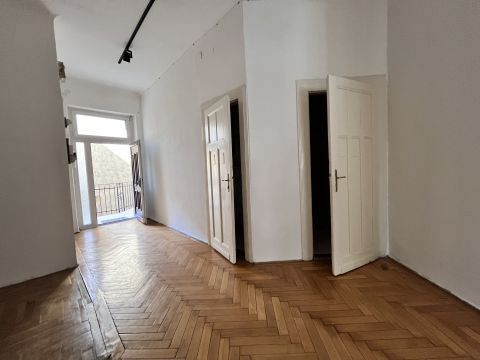 Eladó Lakás 1083 Budapest 8. kerület Corvin sétány mellett