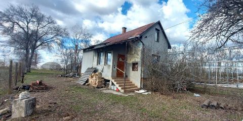 Eladó Ház 5465 Cserkeszőlő , 5465 Cserkeszőlő, Csendes, jó