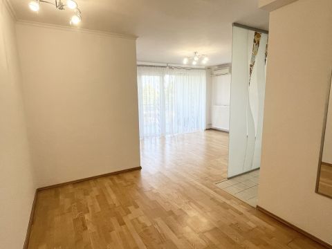 Kiadó Lakás 1036 Budapest 3. kerület 