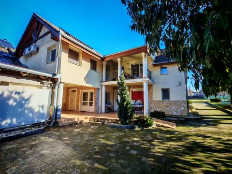 Eladó Lakás 8840 Csurgó Eladó Társasház/Apartmanház Csurgón! - Kiváló Befektetés! 