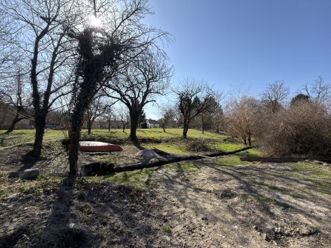 Eladó Telek 8245 Vászoly , Központi