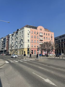 Eladó Lakás 1036 Budapest 3. kerület 