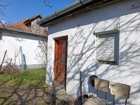 Eladó Ház 4271 Mikepércs 4271 Mikepércs, Központhoz kozel